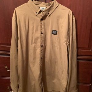 Beautiful Camel colored Men’s dress shirt. Never worn. Perfect condition